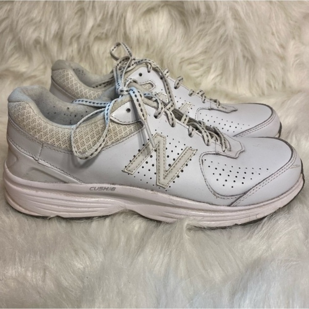 New Balance Shoes 411 Women’s Size 7.5 Lace Up White Sneakers